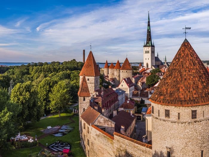 <center>Estonia’s Medieval Cities, Wild Nature & Islands Fly-Drive</center>